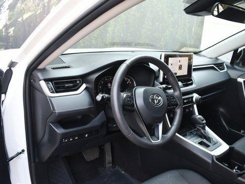 Used 2024 Toyota RAV4 XLE AWD/4WD image 14