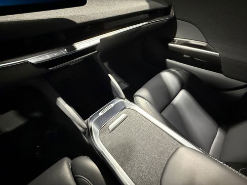 Used 2024 Lucid Air Touring AWD/4WD image 43