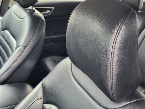 Used 2024 Ford Edge SEL image 15