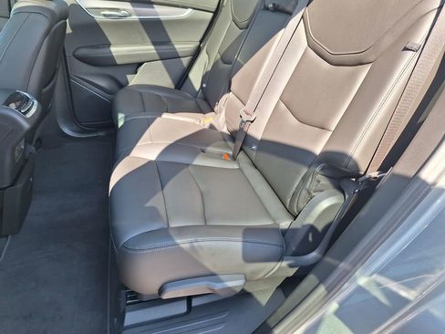 Used 2024 Cadillac XT6 Luxury image 23