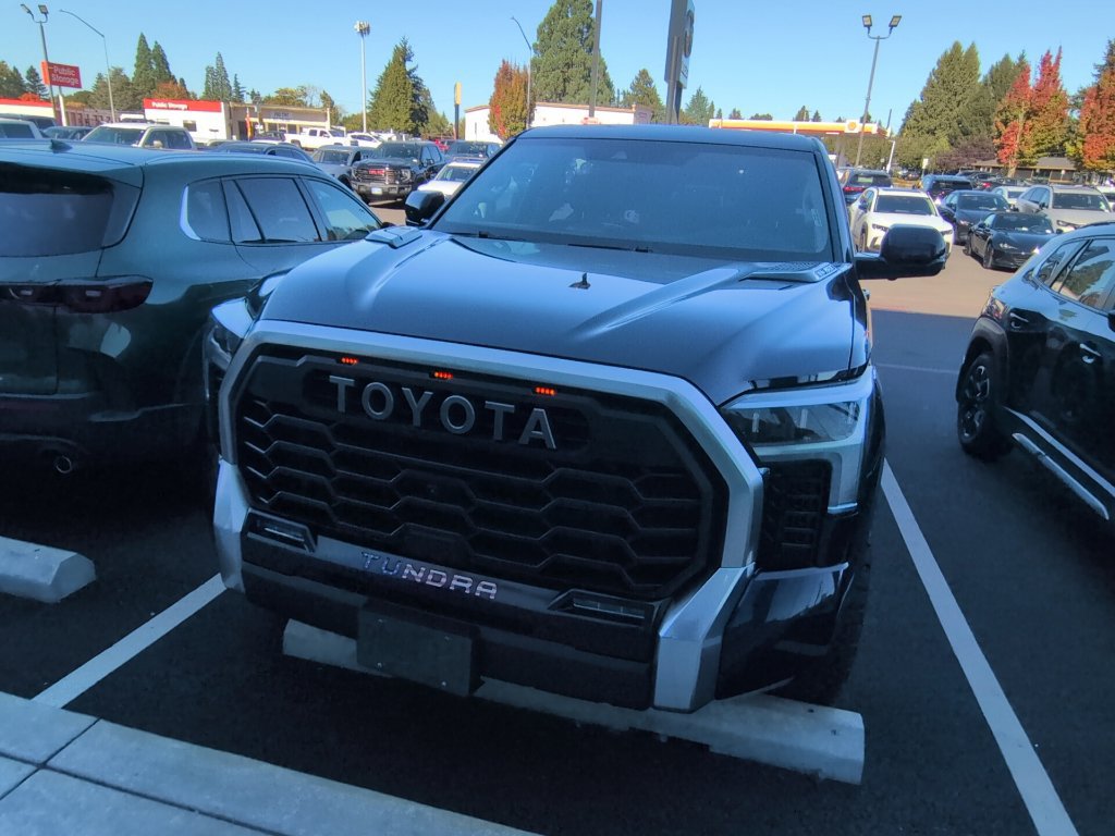 Used 2023 Toyota Tundra Limited AWD/4WD image 10