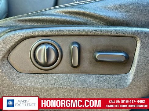 Used 2019 GMC Sierra 1500 SLT w/ X31 Off-Road Package image 27