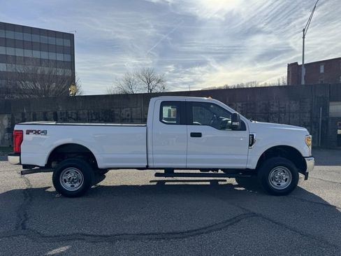 Used 2017 Ford F250 XL w/ Power Equipment Group image 6