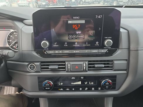 Used 2024 Nissan Pathfinder S w/ Cargo Package FWD image 8