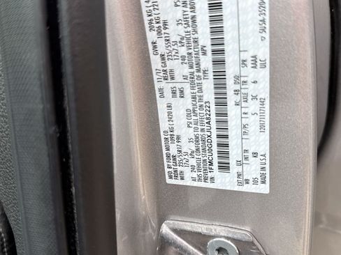 Used 2018 Ford Escape SE w/ SE Sync 3 Package FWD image 36