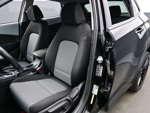 Used 2019 Hyundai Kona SEL w/ Cargo Package image 11