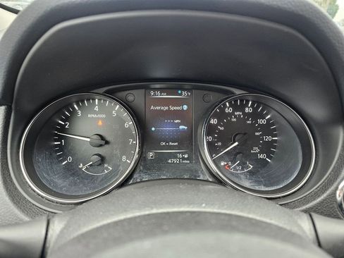 Used 2017 Nissan Rogue SV image 20