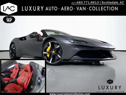 Used 2022 Ferrari SF90 Spider image 1