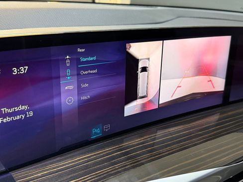 Certified 2025 Cadillac Escalade ESV Premium Luxury image 34