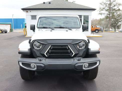 Used 2021 Jeep Wrangler Unlimited Sahara image 3