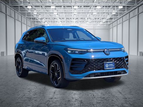 Certified 2025 Volkswagen Tiguan SEL R-Line AWD/4WD image 7