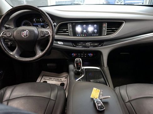 Used 2020 Buick Enclave Essence image 40