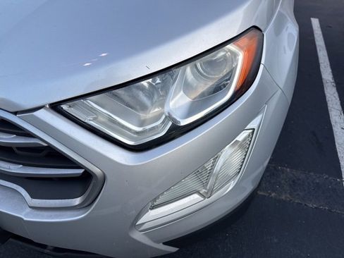 Used 2019 Ford EcoSport SE image 4