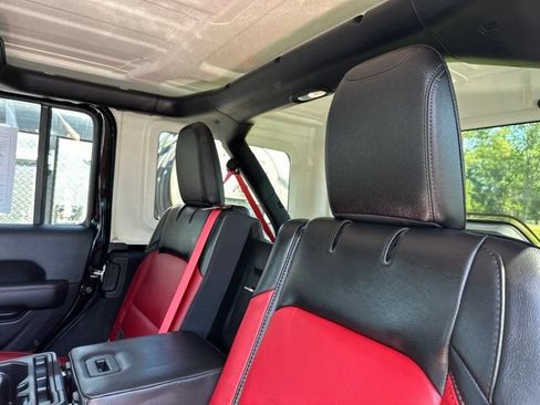 Used 2023 Jeep Wrangler Unlimited Rubicon 392 AWD/4WD image 14