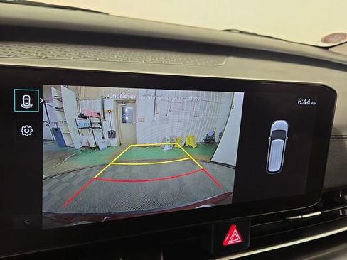 Certified 2025 Kia Carnival image 21