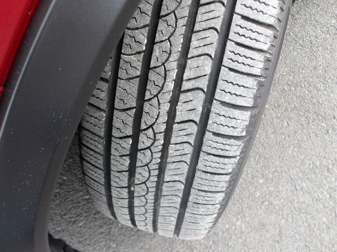 Used 2016 Nissan Rogue SV w/ SV Premium Package image 25