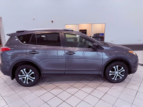 Used 2018 Toyota RAV4 LE image 12