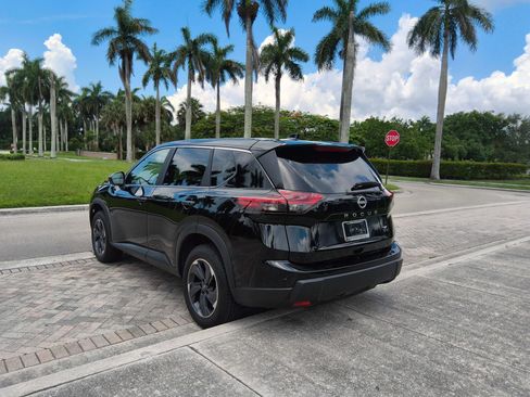 Used 2024 Nissan Rogue SV FWD image 20