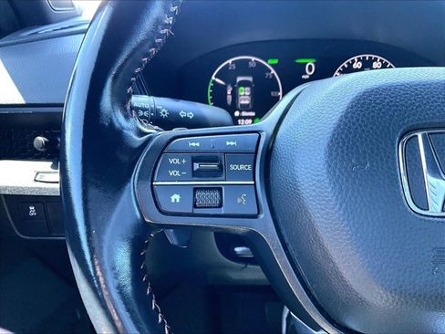 Used 2025 Honda CR-V Sport image 18
