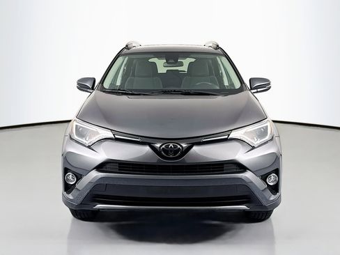 Used 2018 Toyota RAV4 XLE image 2