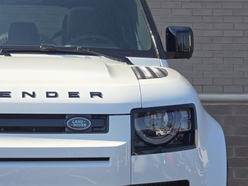 Used 2025 Land Rover Defender 110 X-Dynamic SE image 42