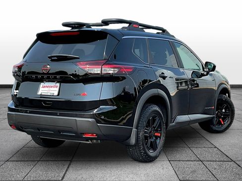 Certified 2026 Nissan Rogue SV AWD/4WD image 7
