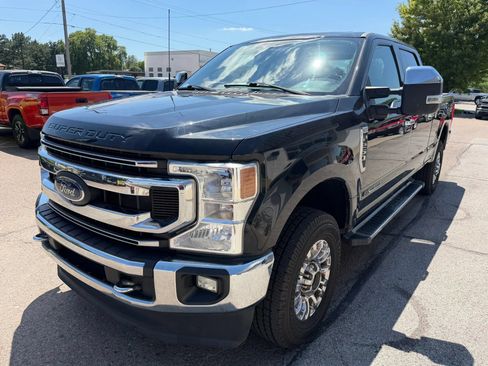 Used 2022 Ford F250 XLT w/ XLT Premium Package AWD/4WD image 4