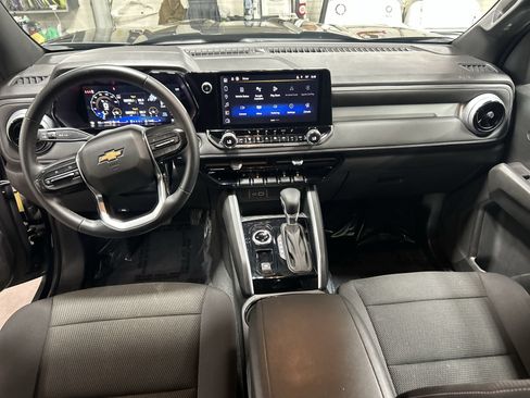 Certified 2024 Chevrolet Colorado LT w/ LT Convenience Package II AWD/4WD image 20