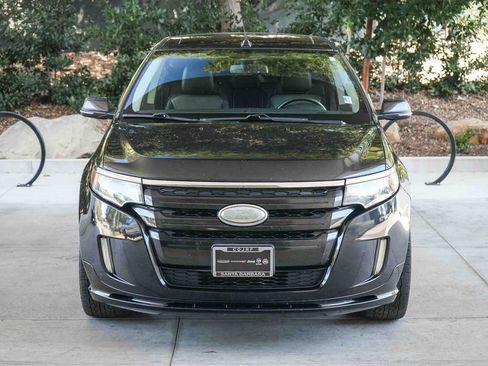 Used 2013 Ford Edge Sport w/ Driver Entry Pkg image 2