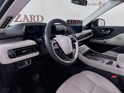 New 2026 Lincoln Aviator 2WD image 10