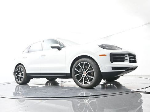 Certified 2026 Porsche Cayenne AWD/4WD image 51