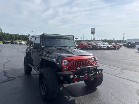 Used 2018 Jeep Wrangler Unlimited Sport w/ Connectivity Group AWD/4WD image 6
