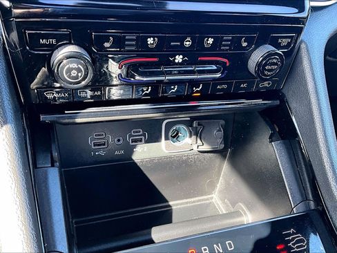 Used 2024 Jeep Grand Cherokee L Overland image 32