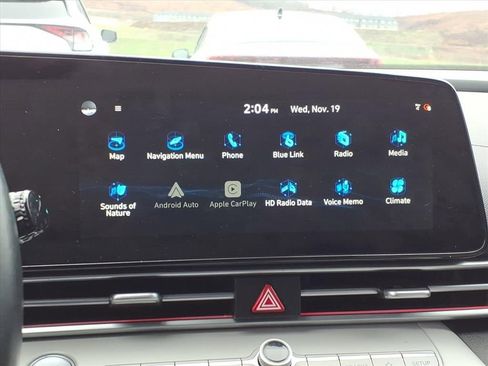 Used 2021 Hyundai Elantra Limited image 16