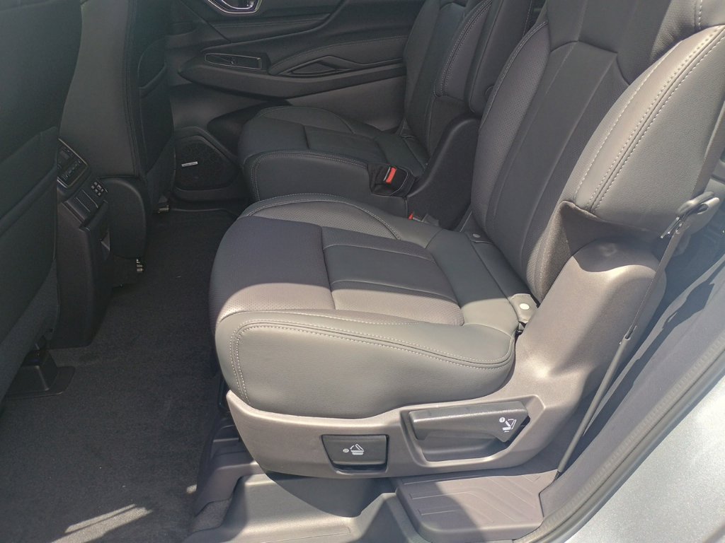 New 2026 Subaru Ascent Limited AWD/4WD image 16