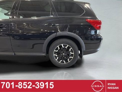 Certified 2020 Nissan Pathfinder SL image 22