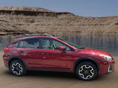 Used 2016 Subaru Crosstrek 2.0i Premium AWD/4WD image 4