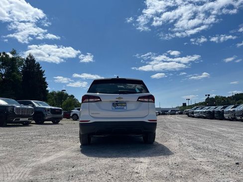 Used 2023 Chevrolet Equinox LS FWD image 9