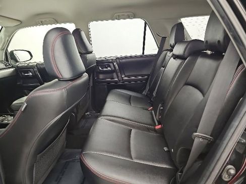 Used 2019 Toyota 4Runner TRD Off-Road Premium AWD/4WD image 28
