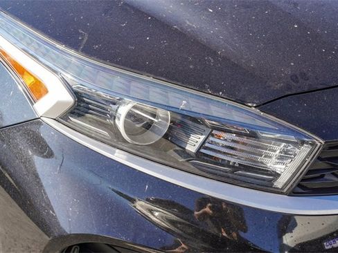 Certified 2022 Kia Forte Sedan image 3