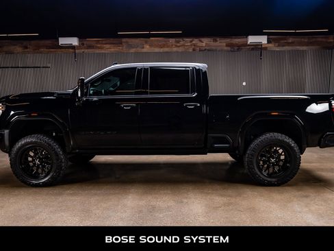 Used 2024 GMC Sierra 2500 Denali Ultimate AWD/4WD image 5
