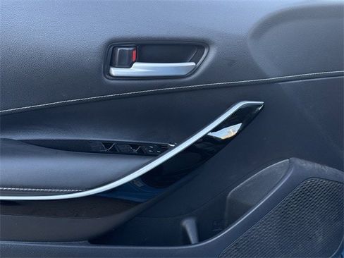 Used 2019 Toyota Corolla XSE image 25
