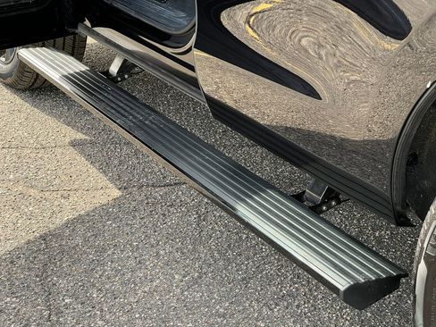 Used 2025 Lincoln Navigator Reserve w/ Jet Appearance Package image 11