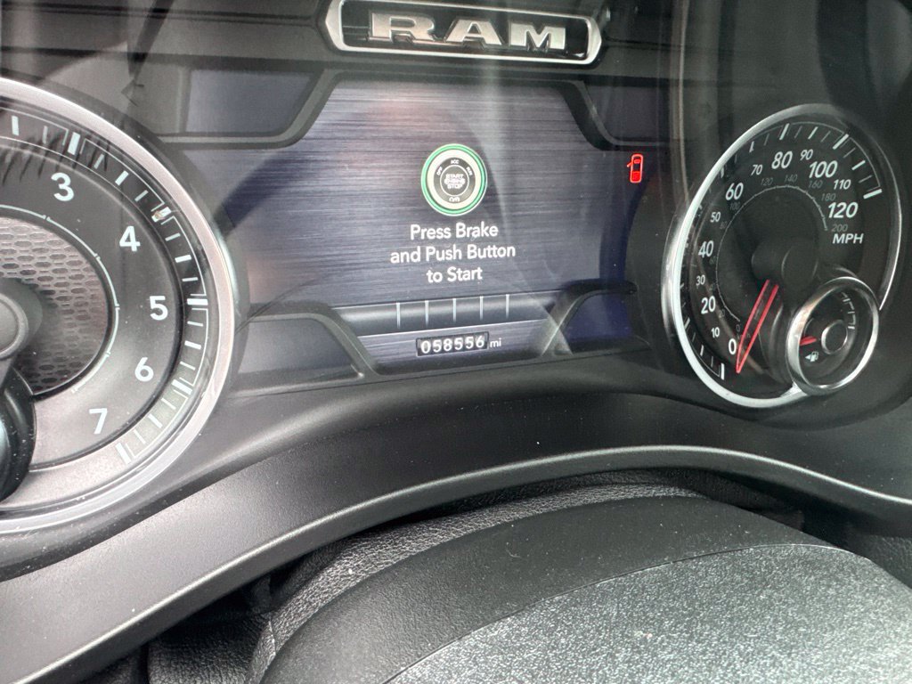 Used 2019 RAM 1500 Laramie AWD/4WD image 13