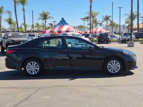 Used 2026 Toyota Camry LE w/ Convenience Package image 4
