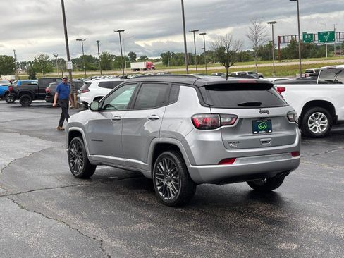 Used 2022 Jeep Compass High Altitude AWD/4WD image 3