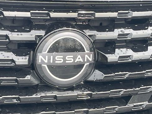 Used 2024 Nissan Kicks SV image 9