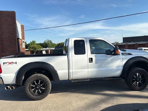 Used 2011 Ford F250 XL w/ PWR Equipment Group AWD/4WD image 6