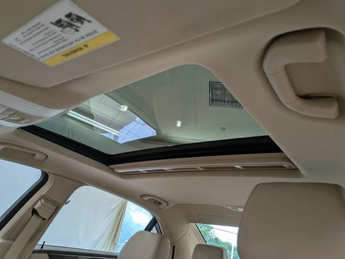 Used 2014 Mercedes-Benz E 350 4MATIC Sedan image 16