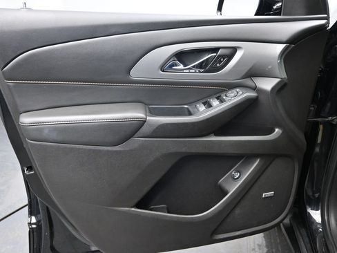 Used 2021 Chevrolet Traverse RS w/ LPO, Floor Liner Package image 27